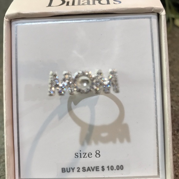 🆕 Dillard’s Giftboxed Pave Fashion Ring “MOM” #MothersDay - Picture 2 of 5